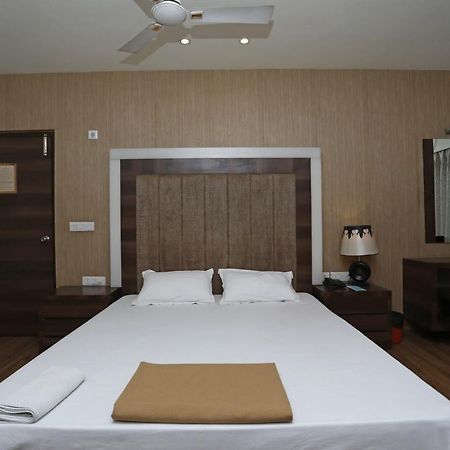 Hotel Rushabh Home Kolkata Ngoại thất bức ảnh