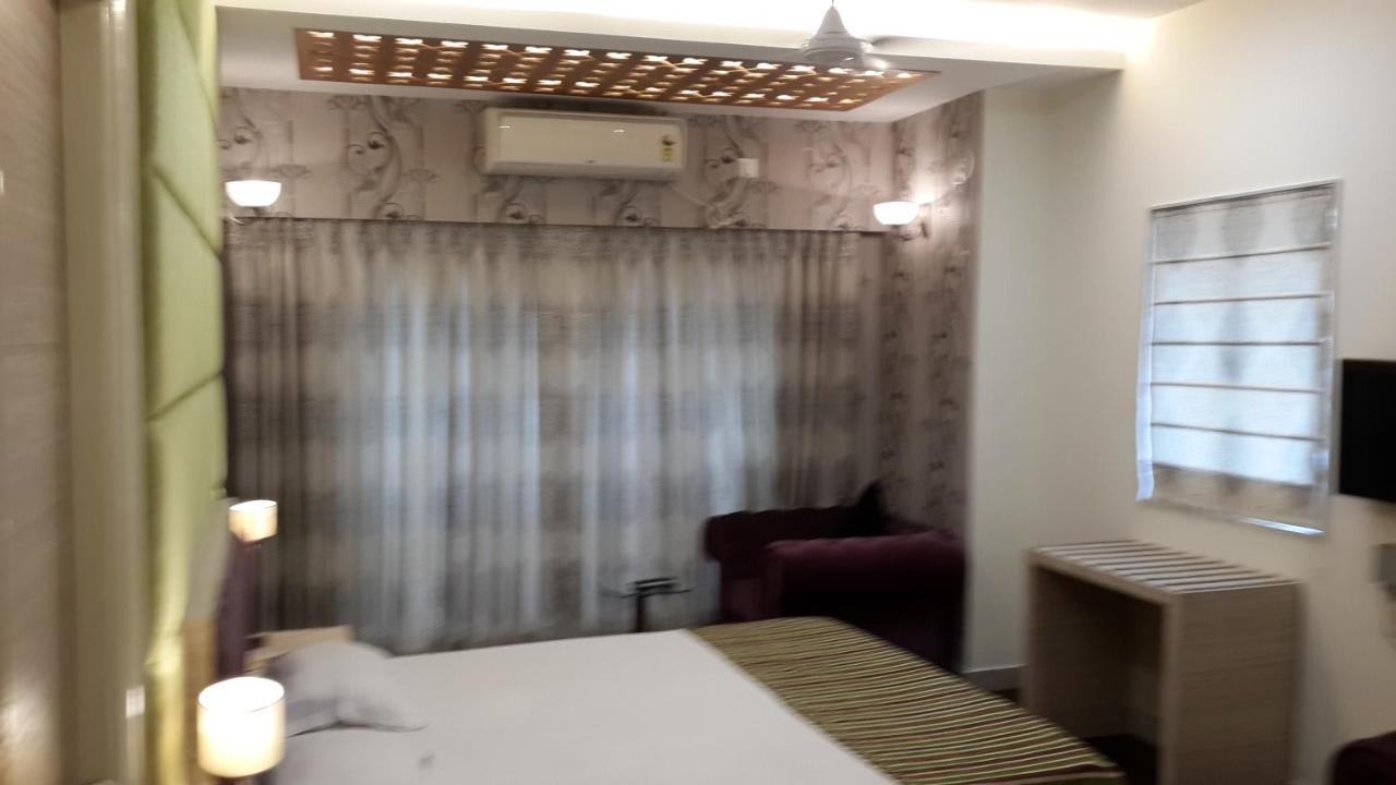 Hotel Rushabh Home Kolkata Ngoại thất bức ảnh