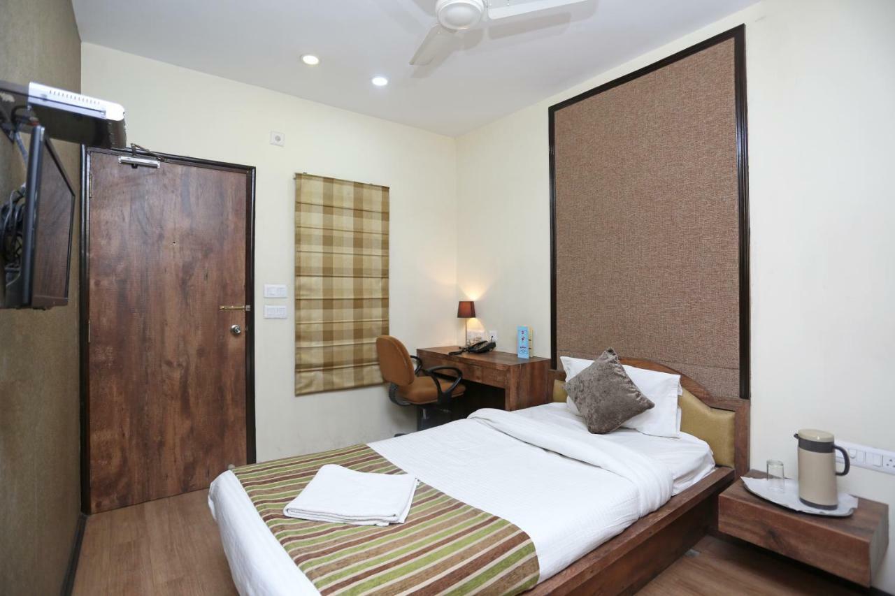 Hotel Rushabh Home Kolkata Ngoại thất bức ảnh