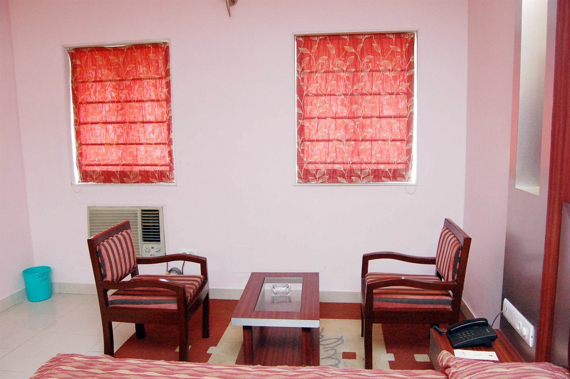 Hotel Rushabh Home Kolkata Ngoại thất bức ảnh